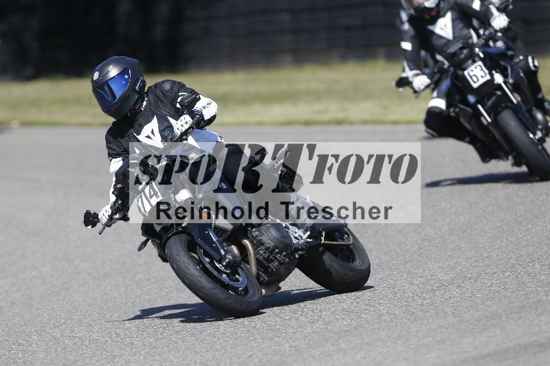 /15 22.05.2026  Plüss Moto Sport  Discover the Bike ADR /Gruppe gruen - Bike 1/74